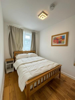 Spacious 4BD Home near ExCel London!